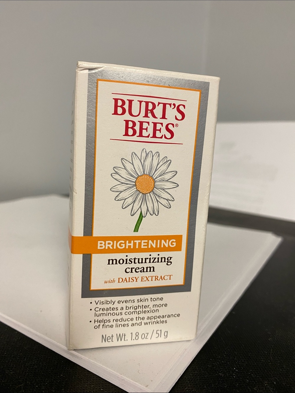 Burt's Bees Brightening Moisturizing Cream Daisy Extract 1.8 oz